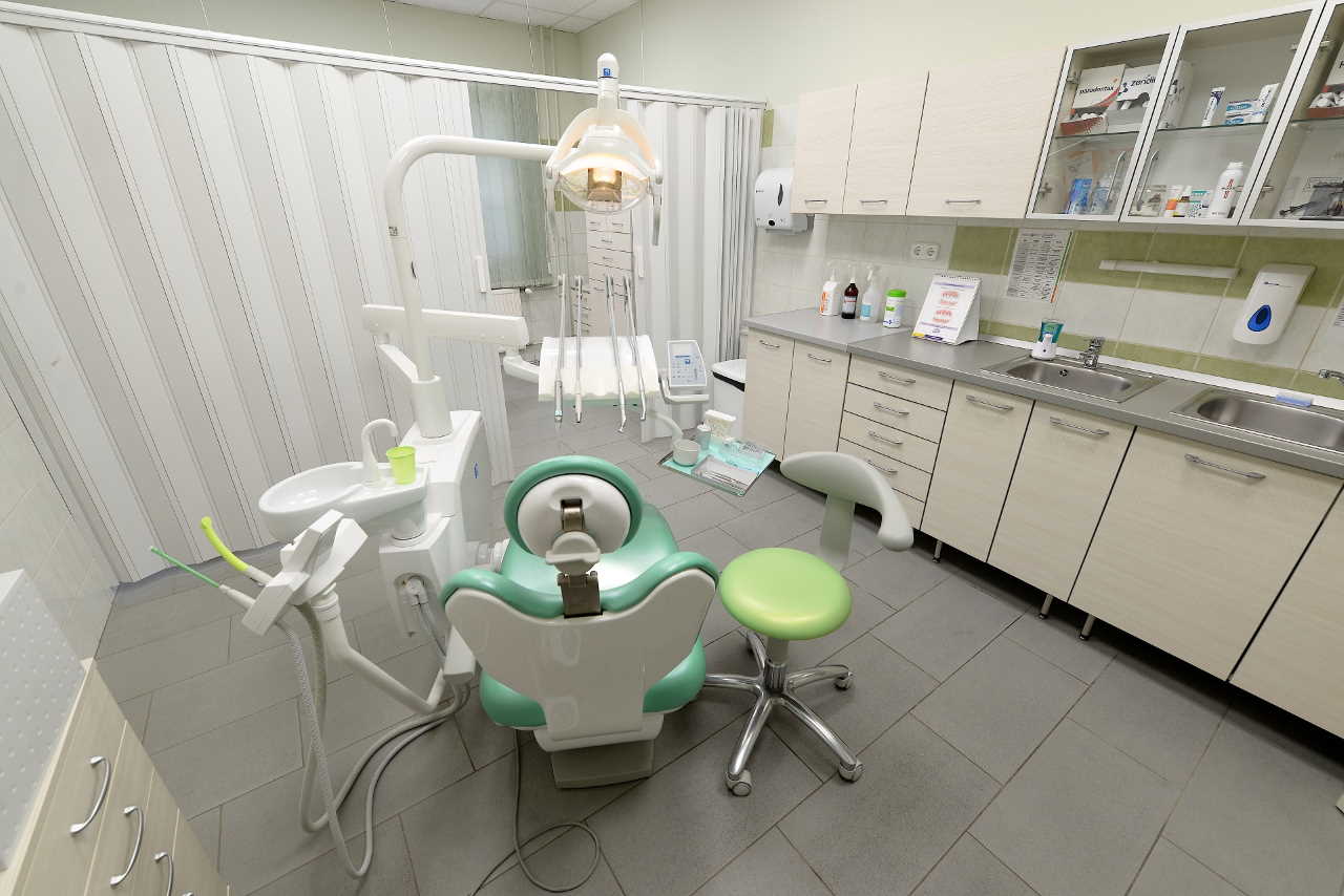 Über uns - Zahnklinik ThermalDent Sárvár